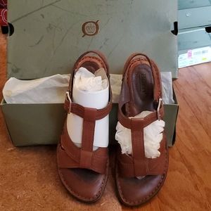 New in Box Born leather sandal 9